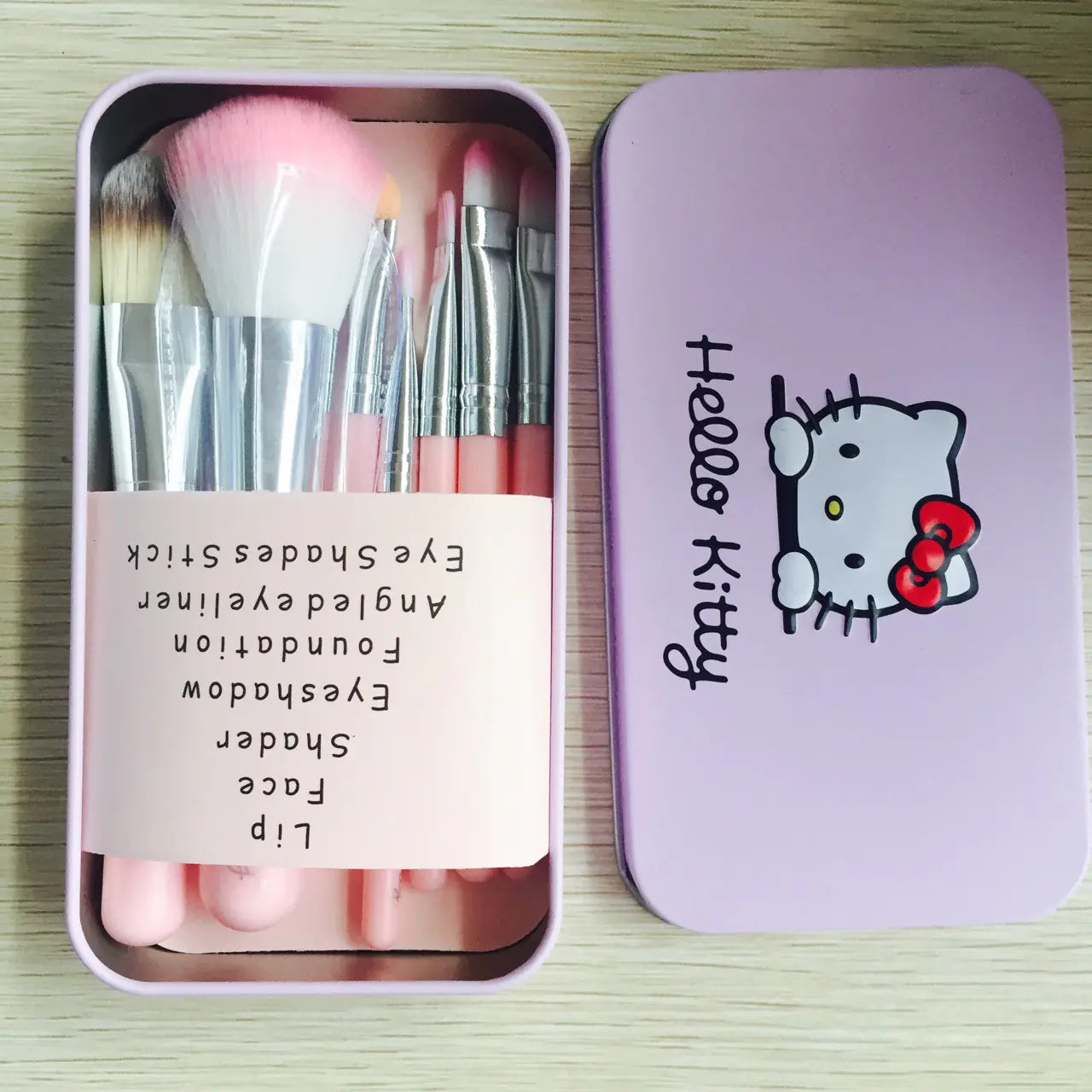 Ensemble de pinceaux de maquillage Hello Kitty – 7 pièces